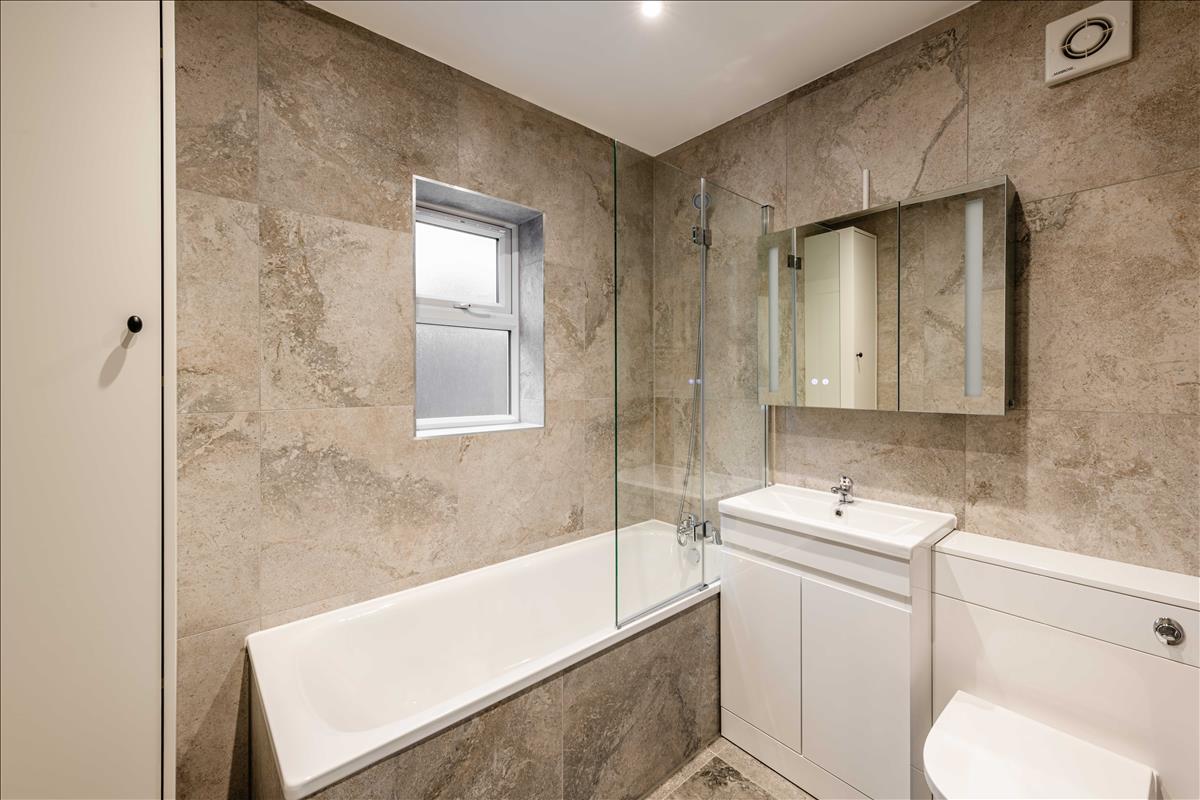 Newly refurbished four double bedroom house with garden on Bushberry Road E9 Homerton