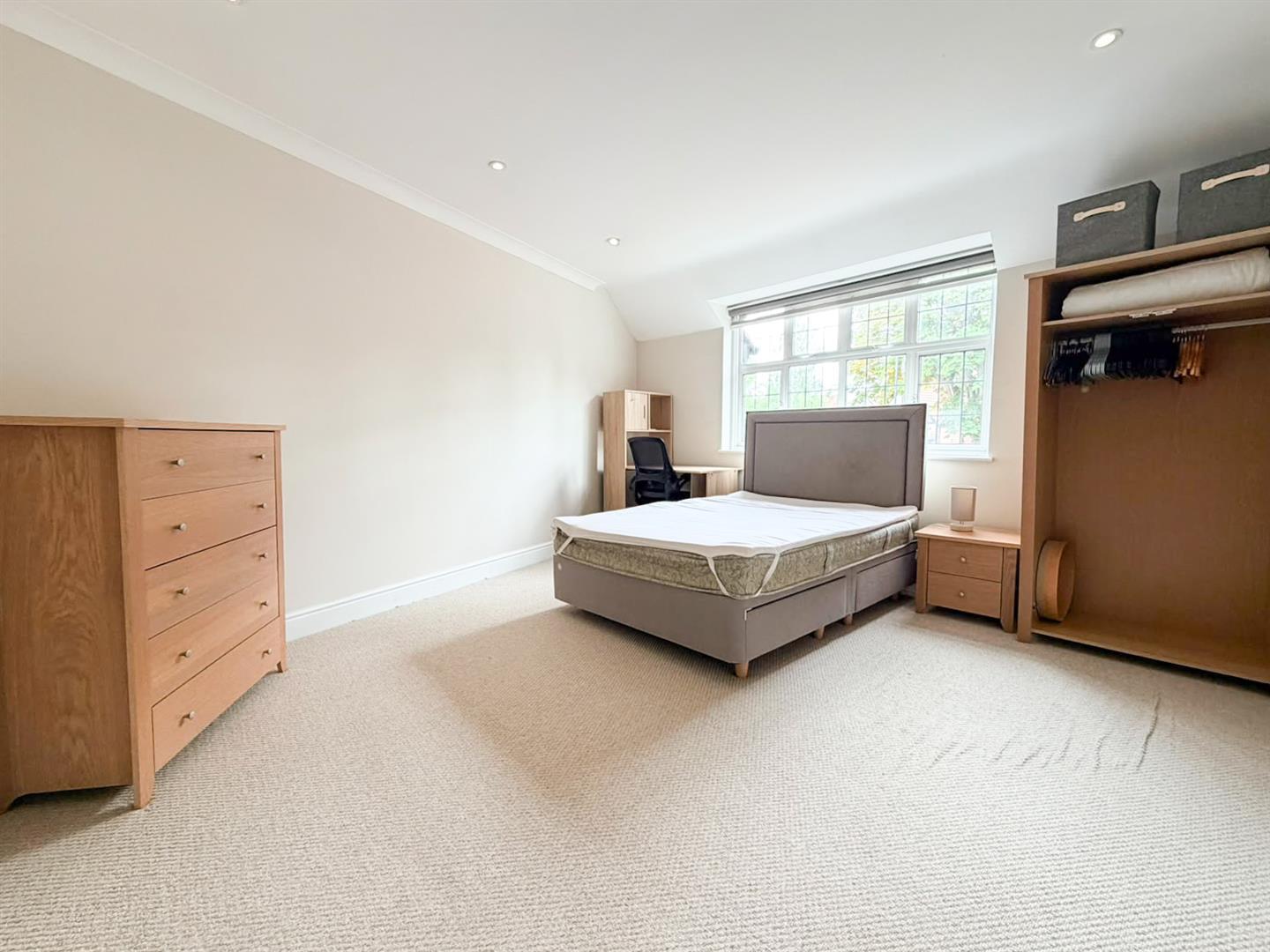 Property Image 9015605c-b5e2-474b-aae1-f72f29de51a5
