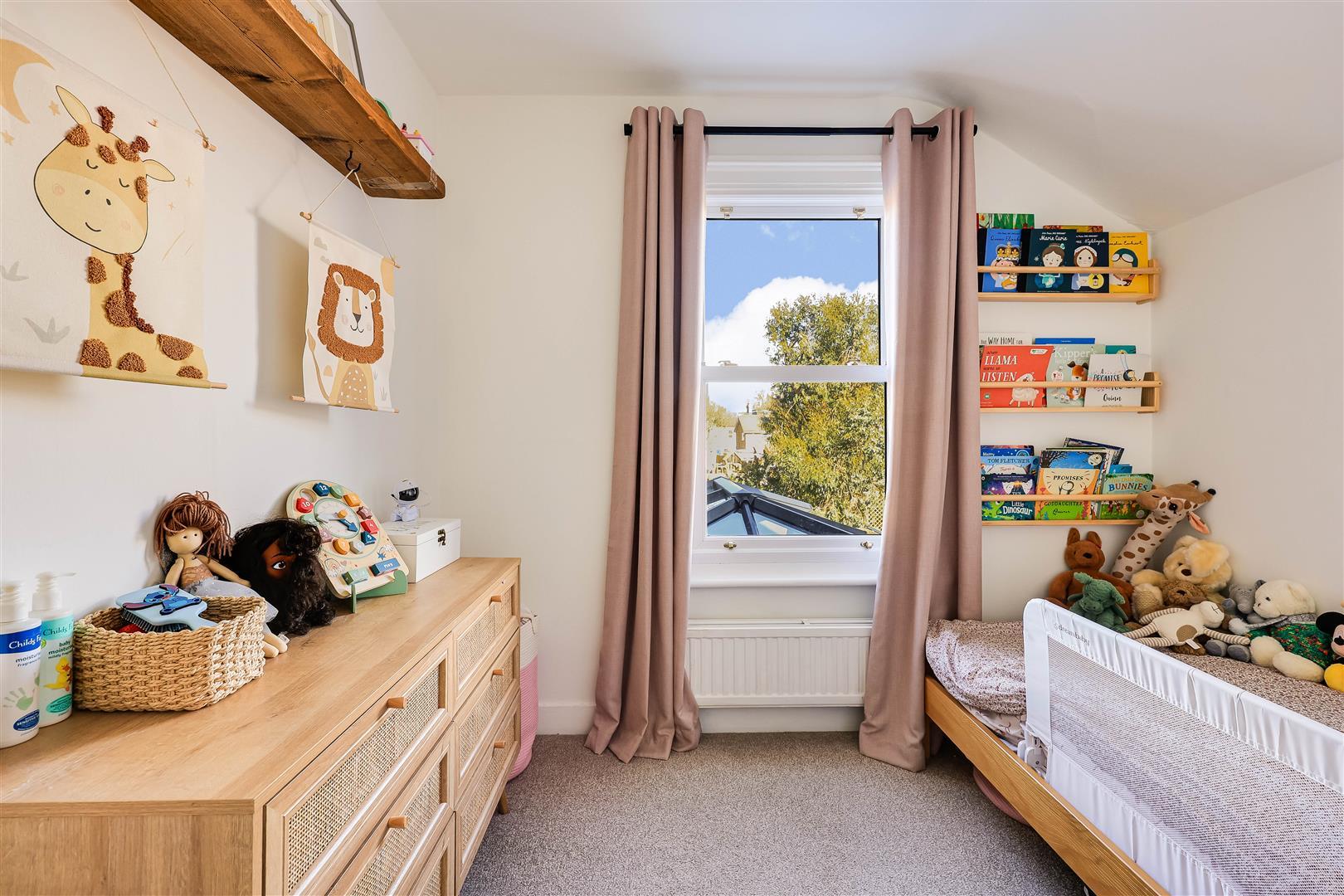 Property Image 9016a924-f7ba-442b-80d6-953cbe400e4e