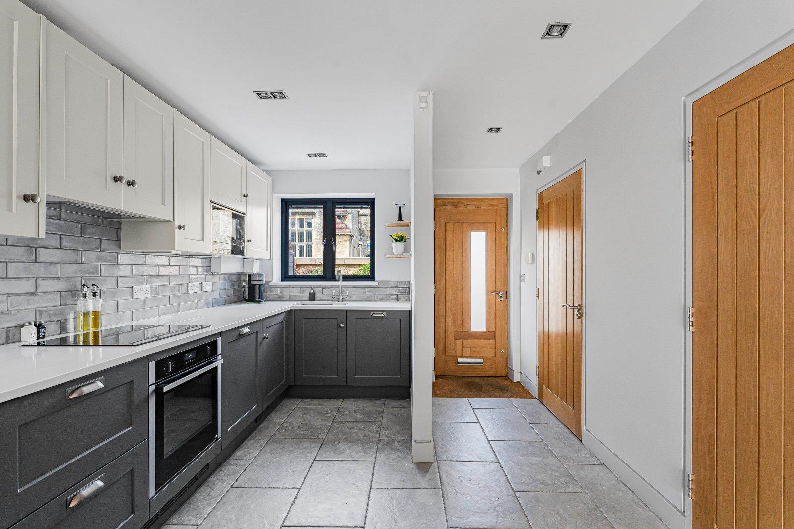 Property Image 902fe102-3d8f-4743-8e10-36d16e4c777d