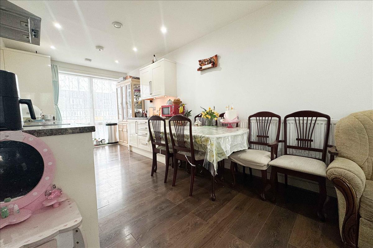 Property Image 90593798-b22b-4496-8dca-6bea2b394f20