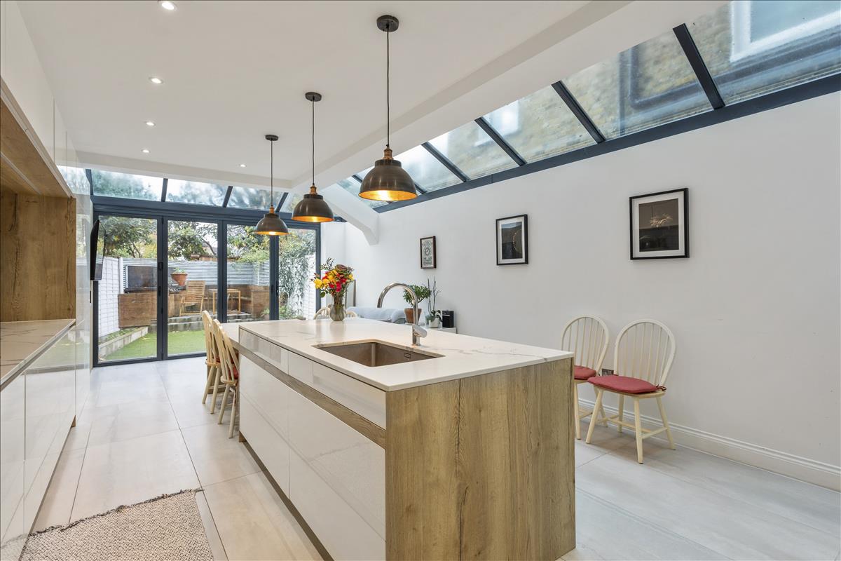 Property Image 907e815d-1119-4ca7-b2e8-b9332a82eb93