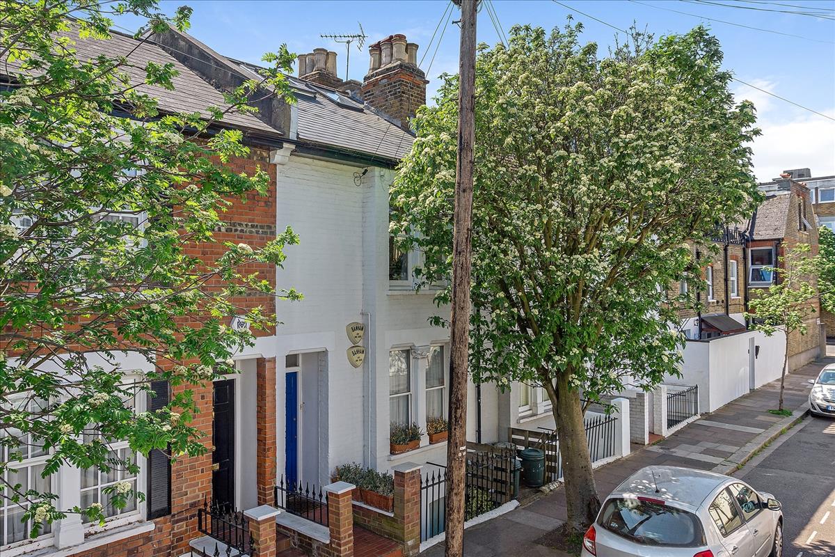 Property Image 90851423-e3f2-4e0d-89b4-2a5de3f01edb