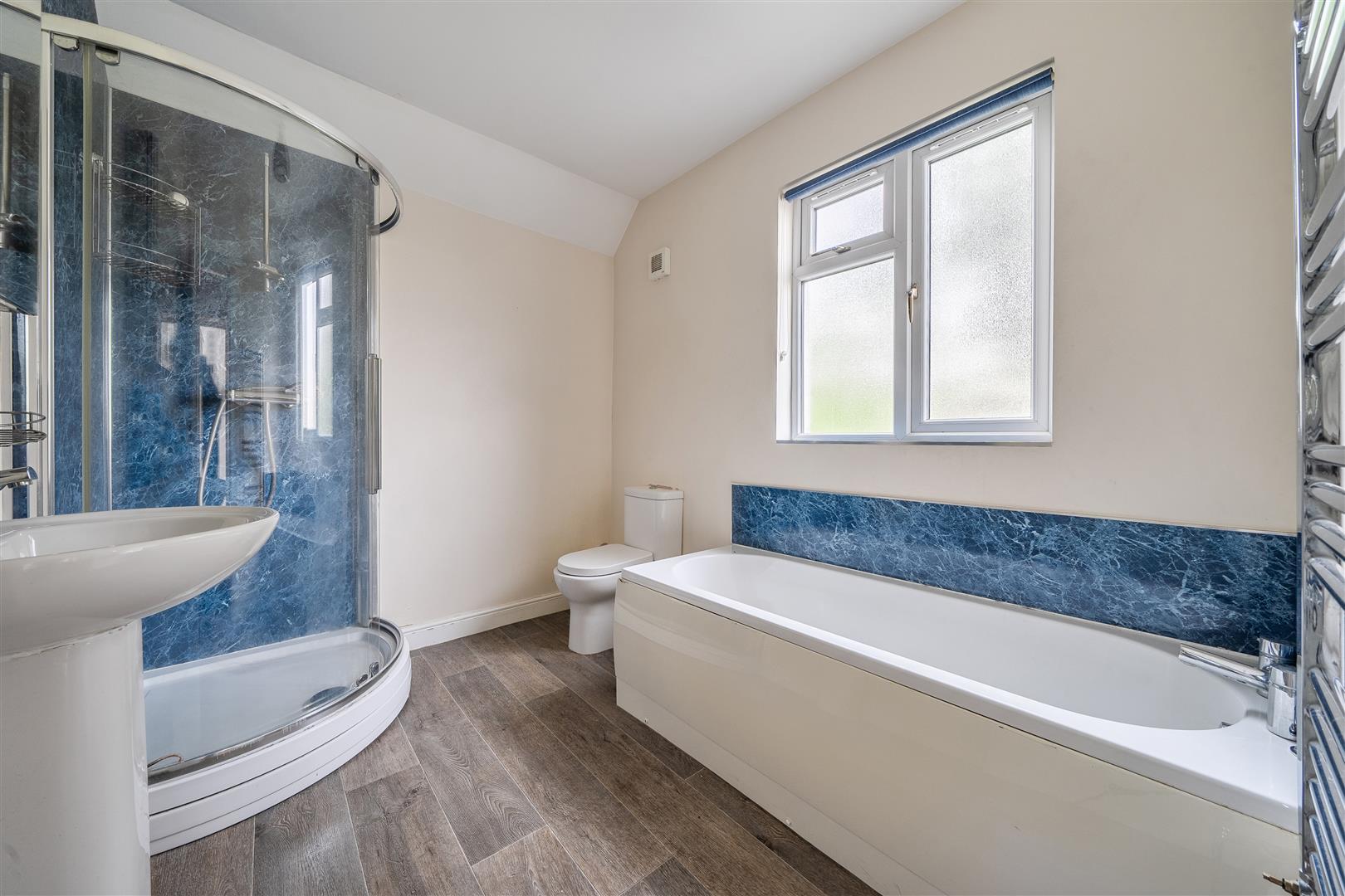Property Image 909f9930-1014-4f1a-ad8b-18a5af54b269