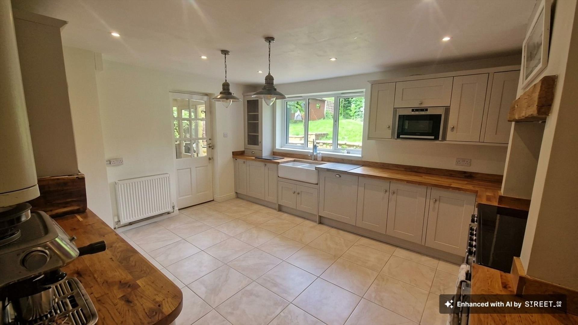 Property Image 90b3a0a2-32b6-4857-8422-64cd6fa8ecba