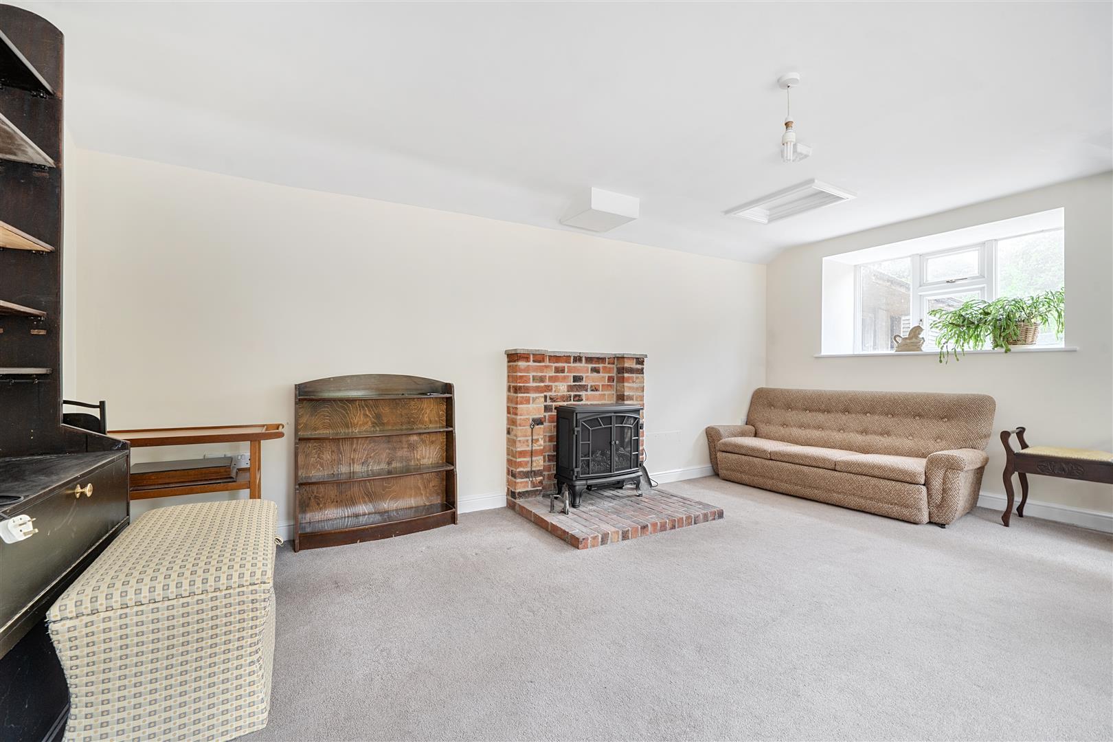 Property Image 90cc3dec-f568-474b-a854-d7303e822d60
