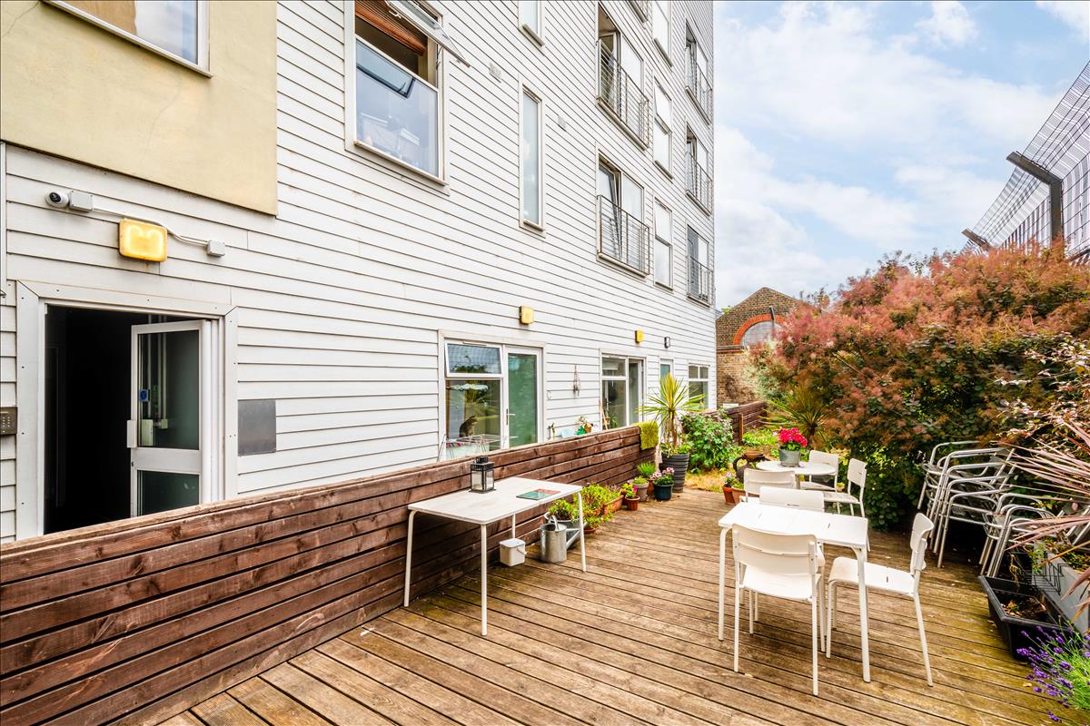 Property Image 90df612c-2219-4bc8-91d6-ebf0e47690d1