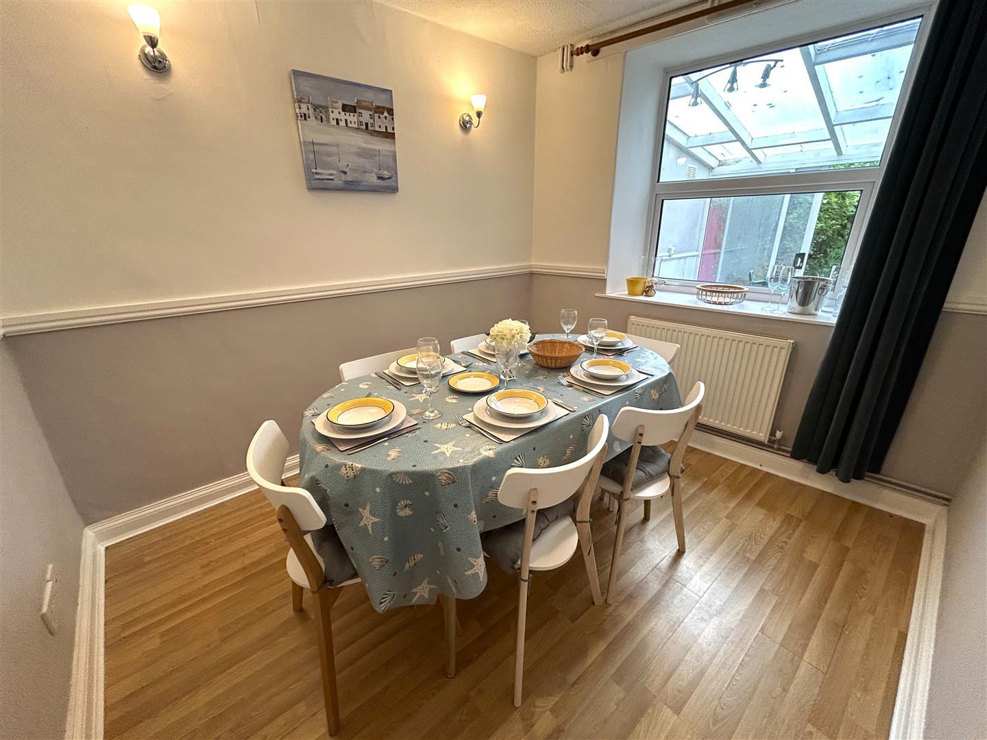 Property Image 90e715ec-391e-46df-995a-28c345b18064