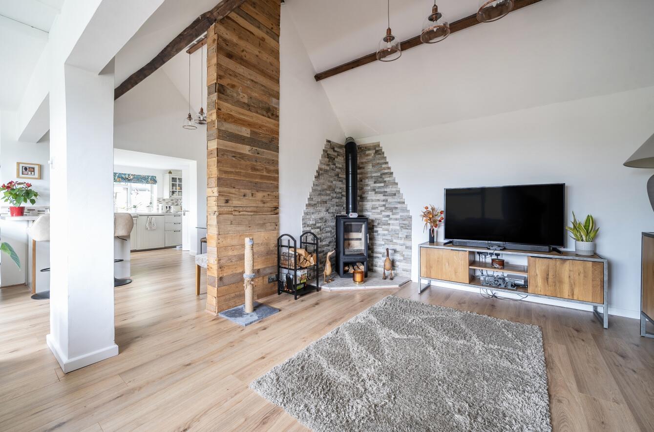 Property Image 90e87786-2a76-4790-8d93-e0a57a50b387