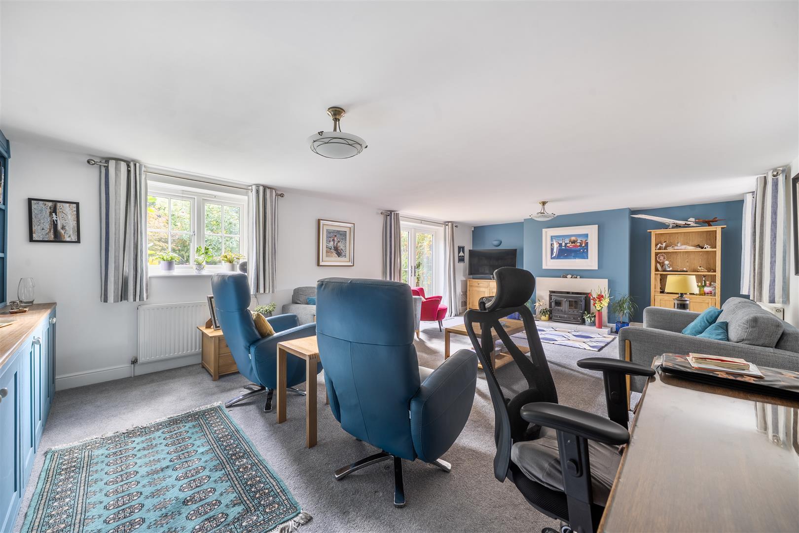 Property Image 90e9ef41-587e-4e92-9c17-bda2b85cb959