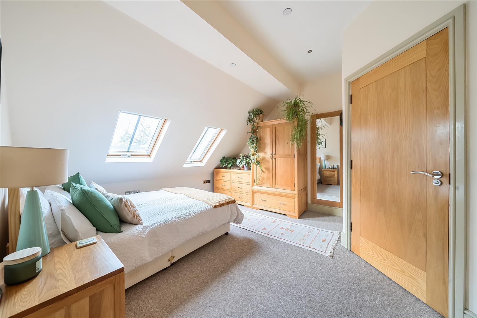 Property Image 90f28d07-8b4d-48a7-acf1-cb0b59d578f3