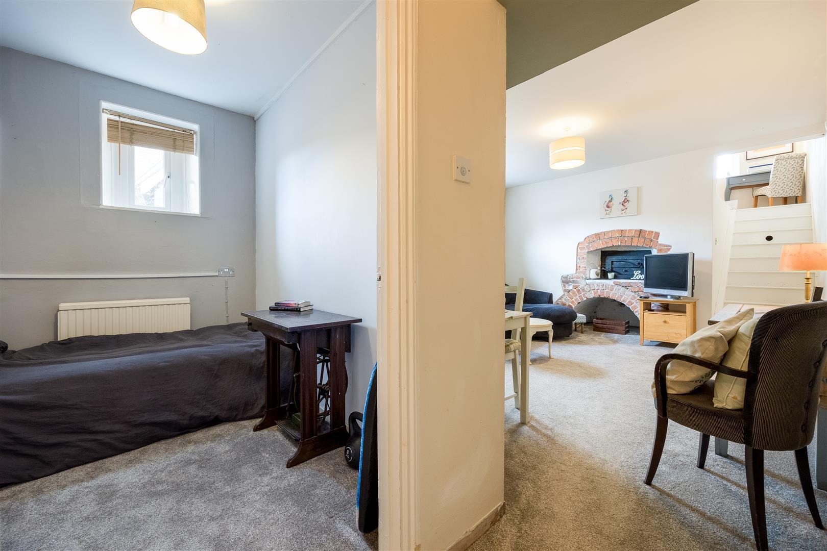 Property Image 90faa842-f712-4e14-8d8d-de1787a1189d
