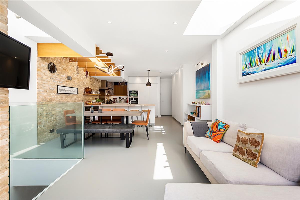 Property Image 910aa603-4b36-4b46-8e54-f30c5e23a099