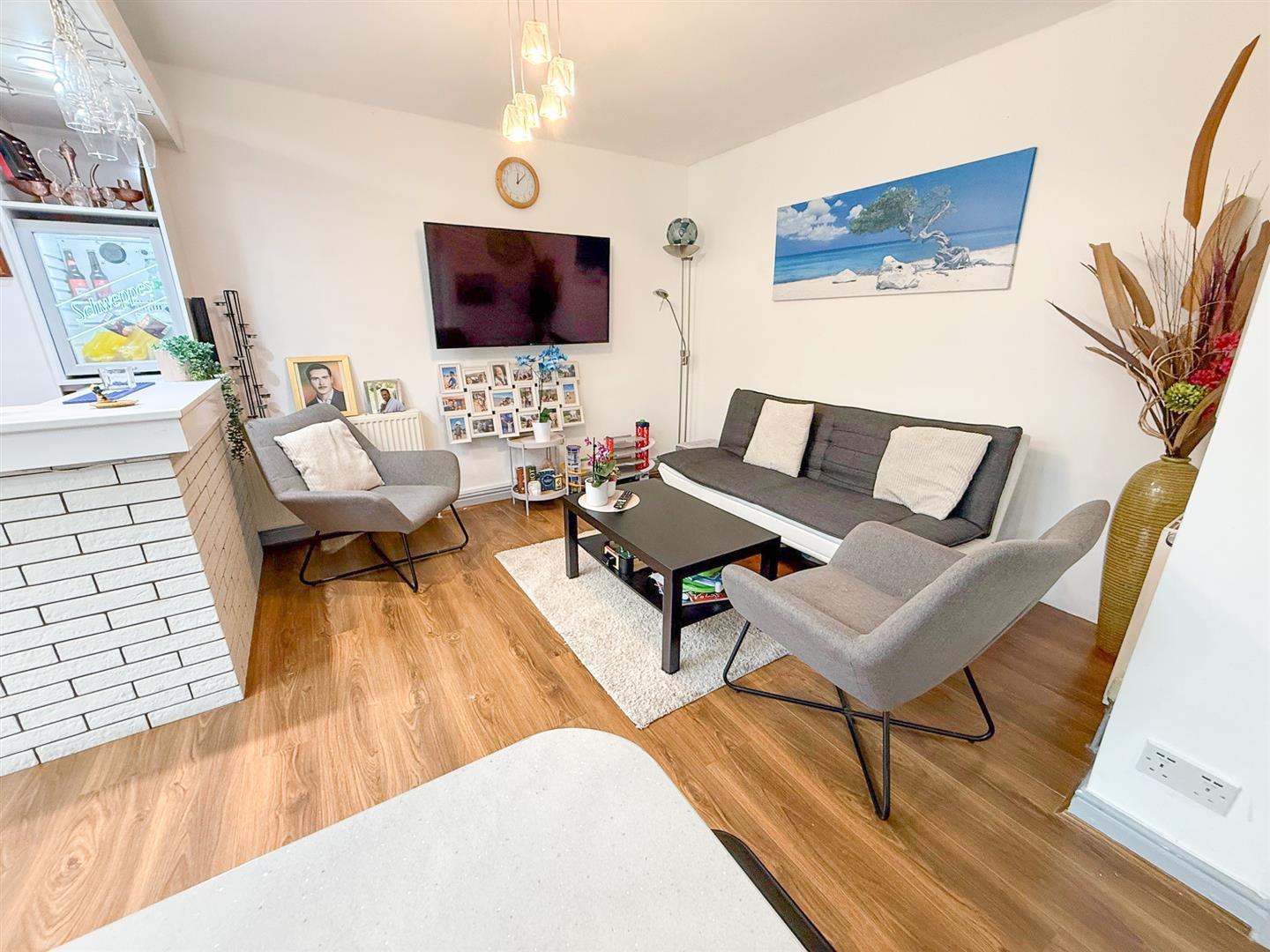 Property Image 9124ee46-9a3f-44f7-ba8e-261b3cc4c58a