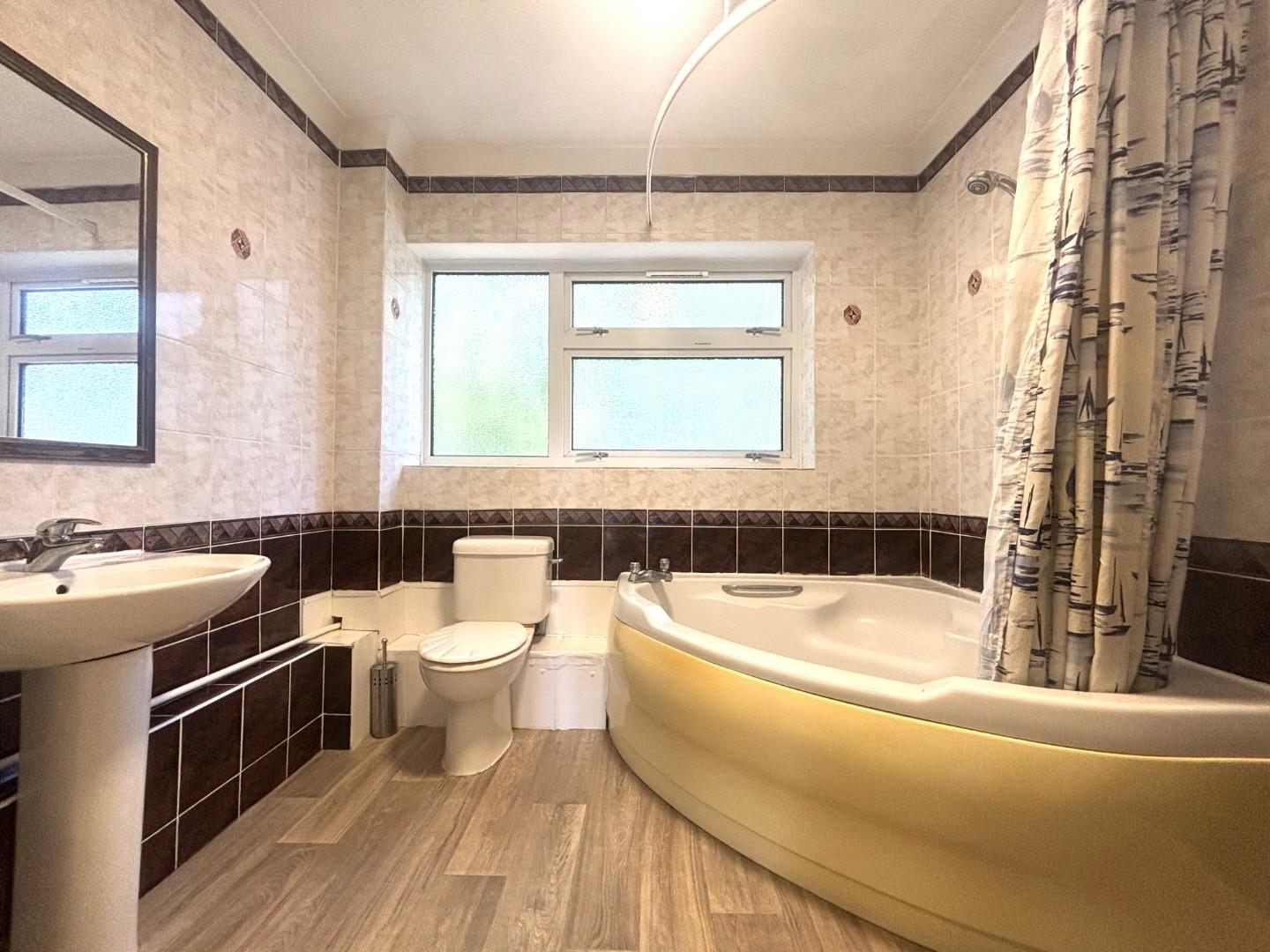 Property Image 912957d6-7e8f-46c7-88d7-9aee775c465a