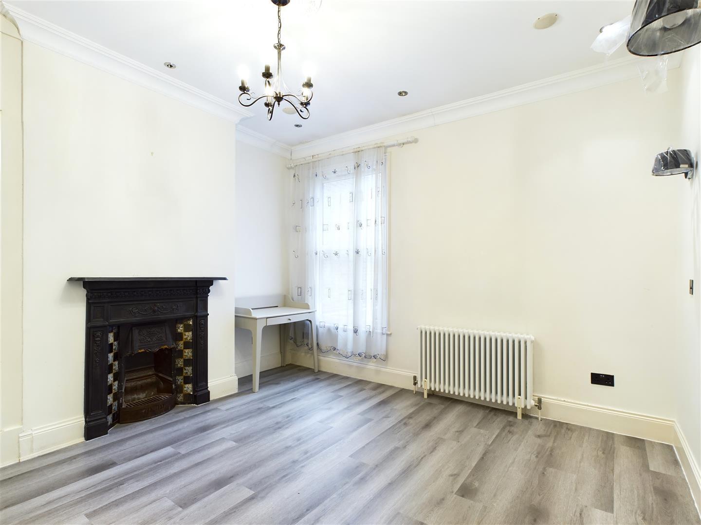 Property Image 9142b632-4a13-402d-ba43-dc928799c22f