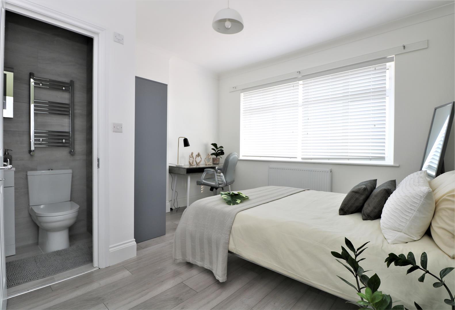 Property Image 9142f393-93ac-447b-b0d3-a1495a9cf663