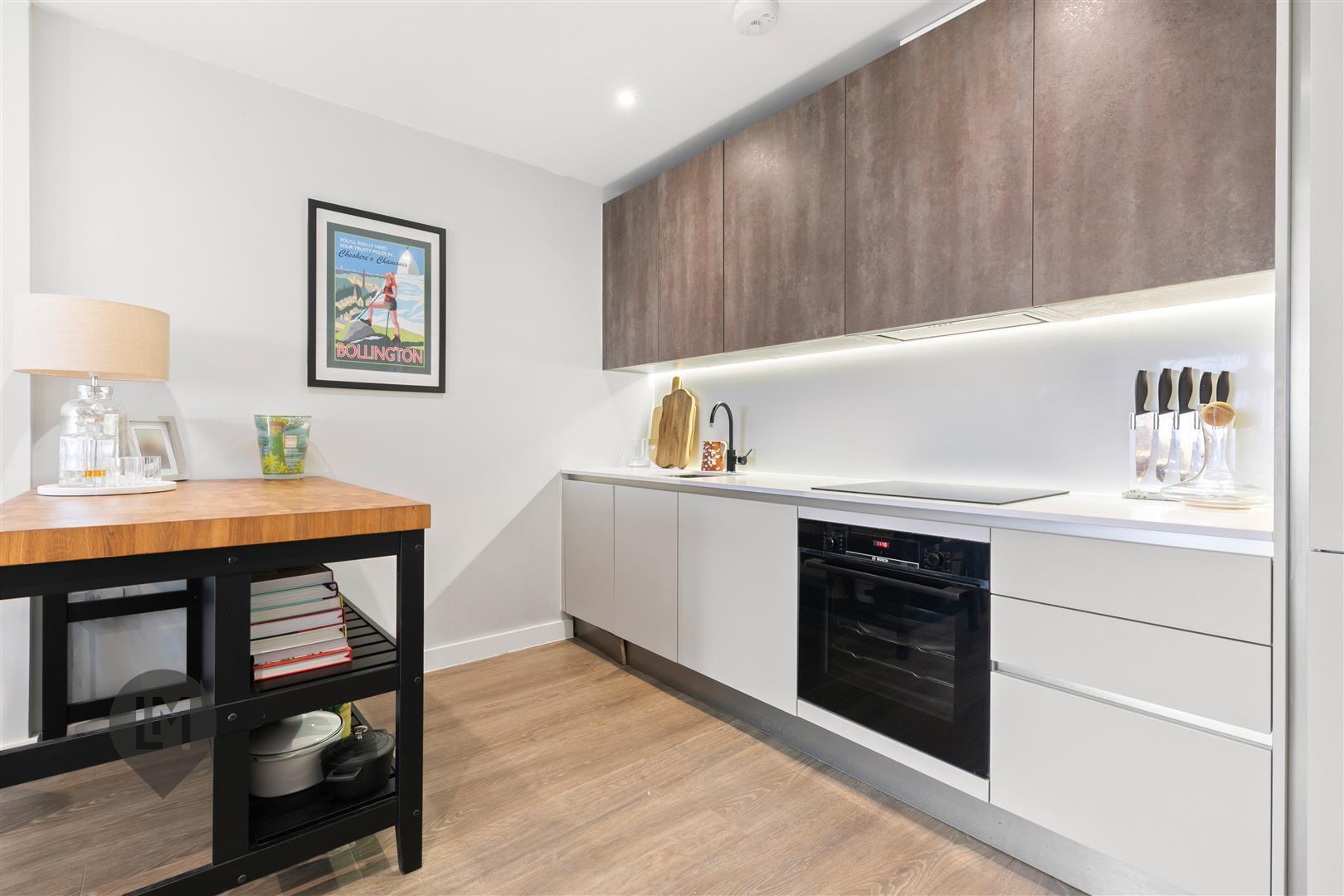 Property Image 915b89f8-99c5-4c77-b8db-a25fc6d2f387