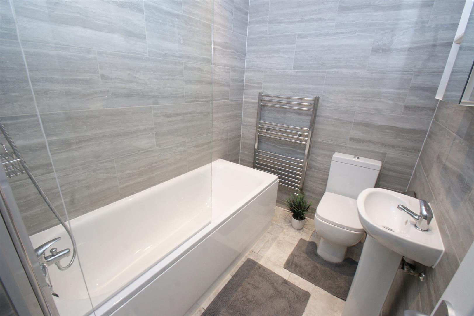 Property Image 916a3fa2-c02e-447a-896b-70e4c06e4c96