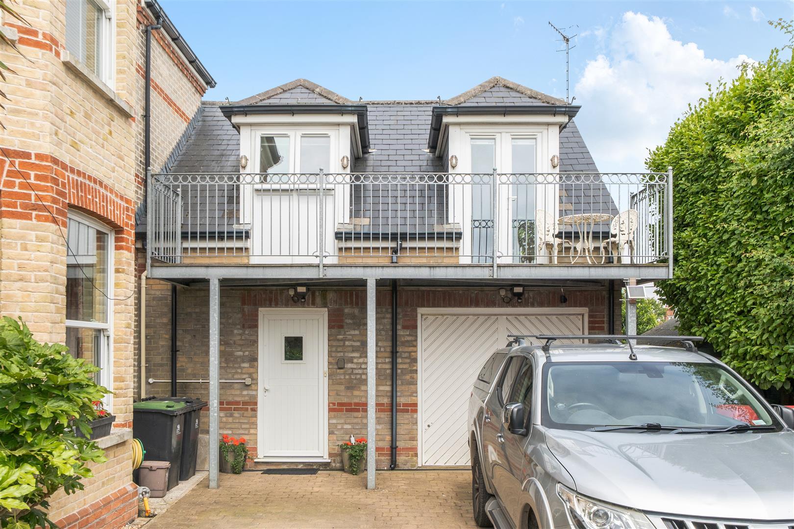 Property Image 916ab9eb-25a7-4121-b588-03610f9cdbdb