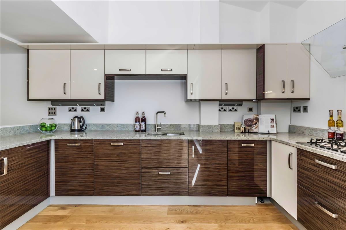 deluxe four bed gated mews house for rent in the heart of de beauvoir