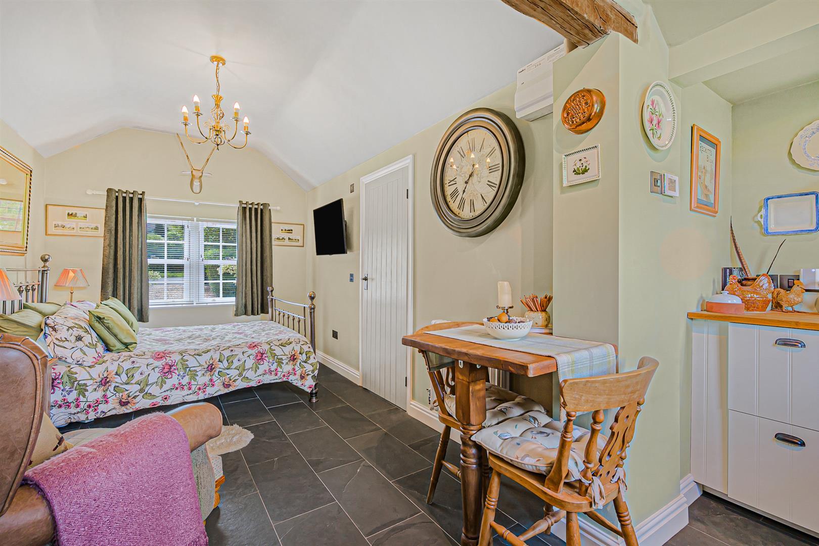 Property Image 91b5f603-11e6-4ef5-98ab-9d80f2dc4f2f
