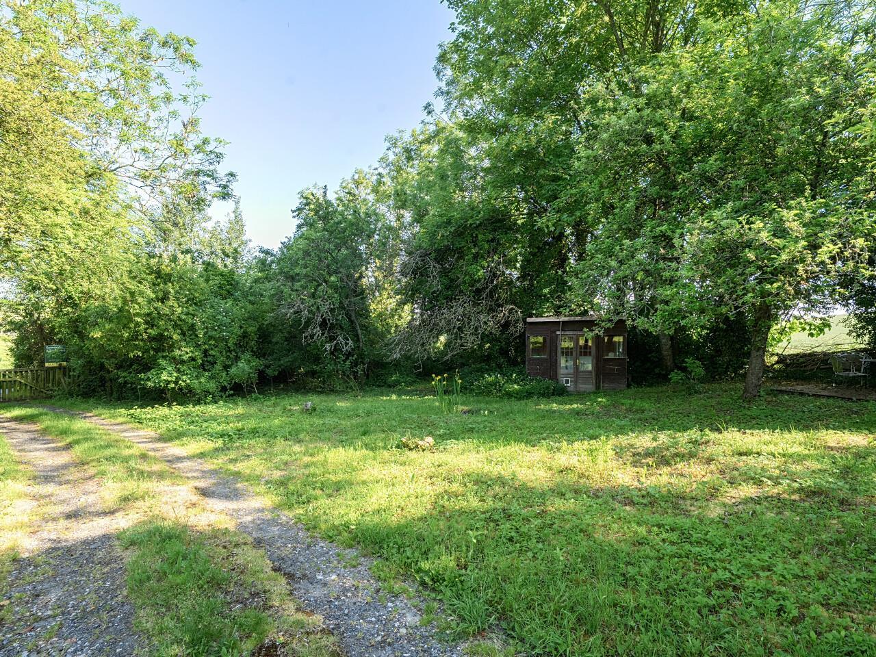 Property Image 91bc73de-792a-478a-9e07-10a027a426b6