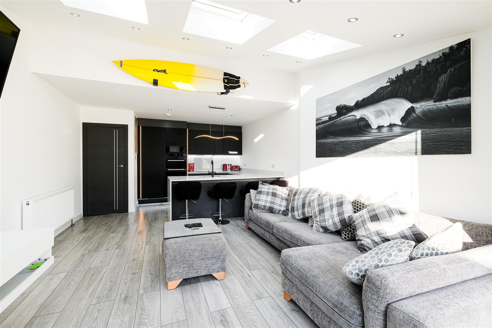 Property Image 91cbaa58-7584-4a93-87cb-179895057c1b