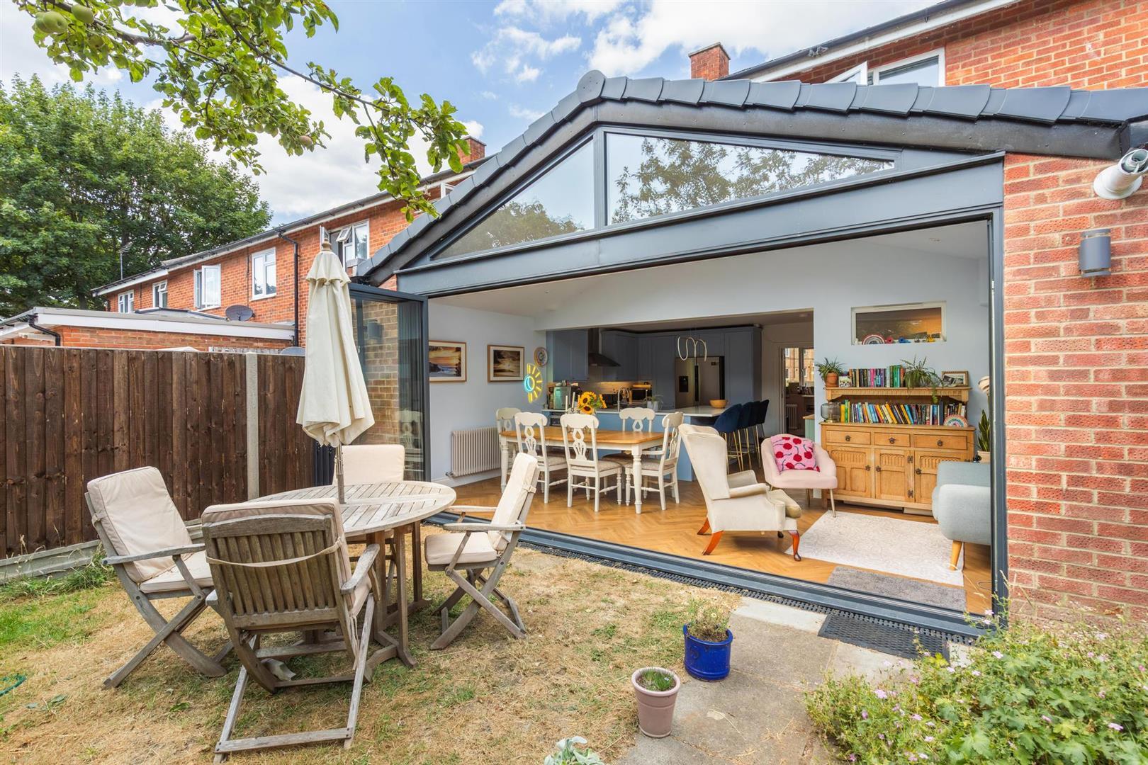 Property Image 91d836f3-aa66-4c89-a80b-0fc087271cf6