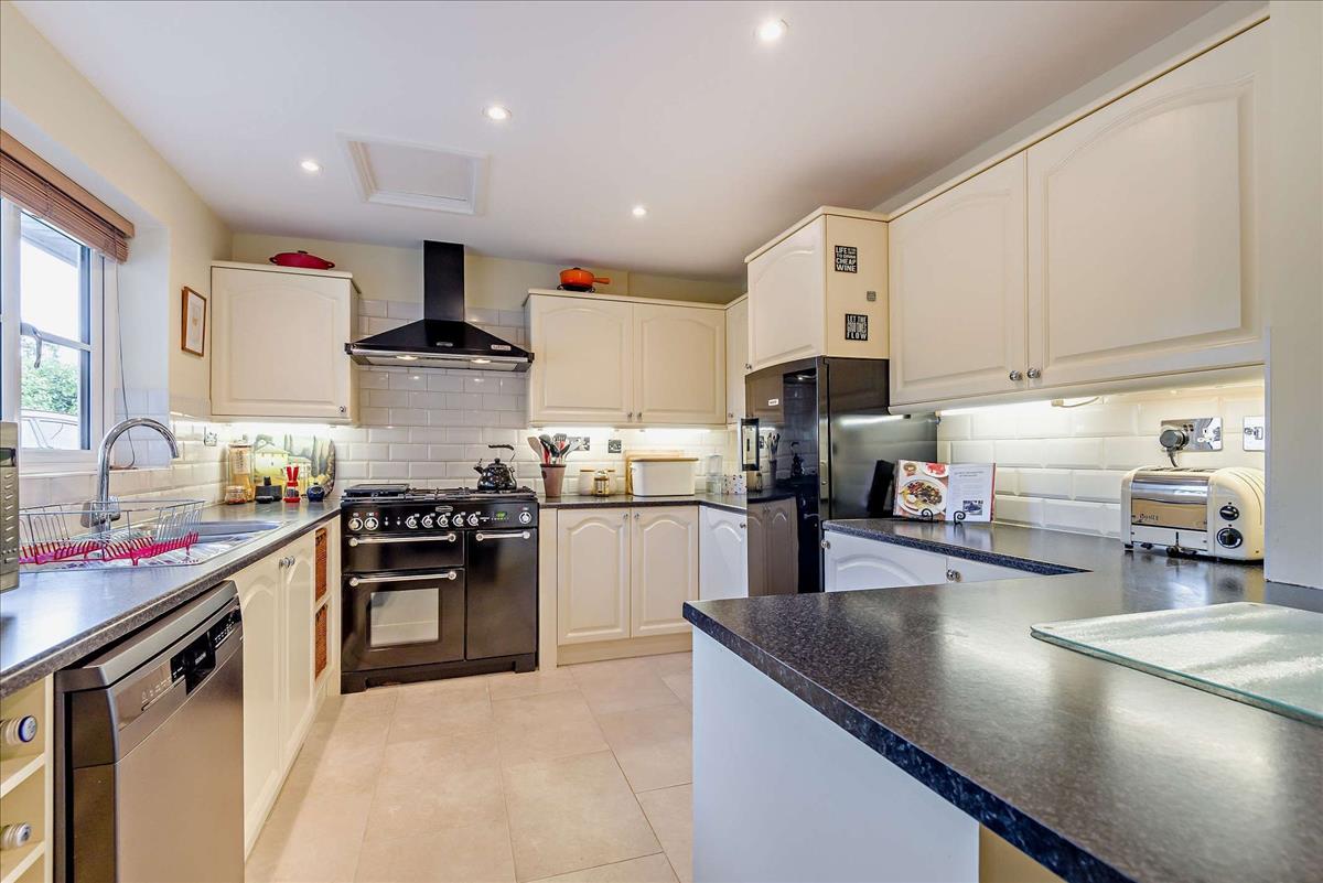 Property Image 91eb5bde-77a0-4356-8d99-078c6ad2dd3f
