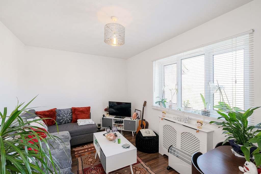 Property Image 91f66984-b145-4096-b2fc-12eed4e7e25e