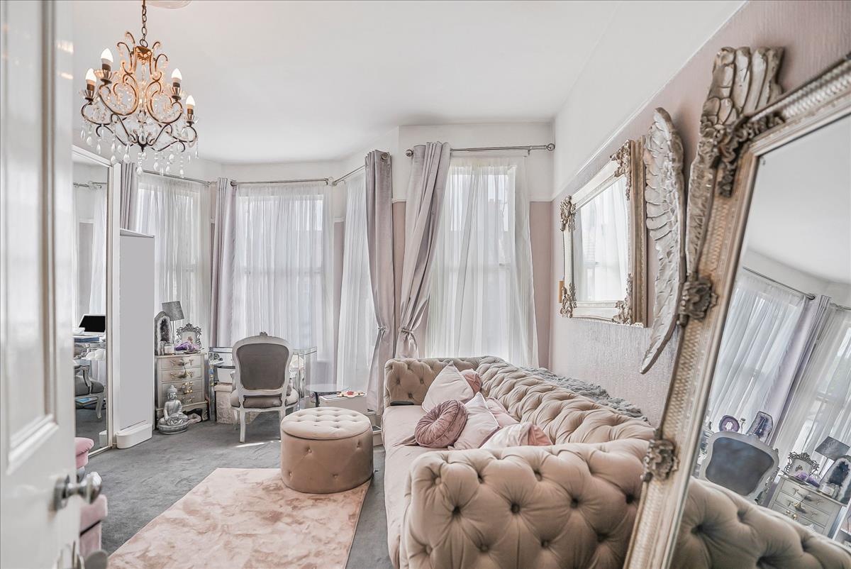 Property Image 91f99294-1eb2-4bad-96ea-6c30ce295908