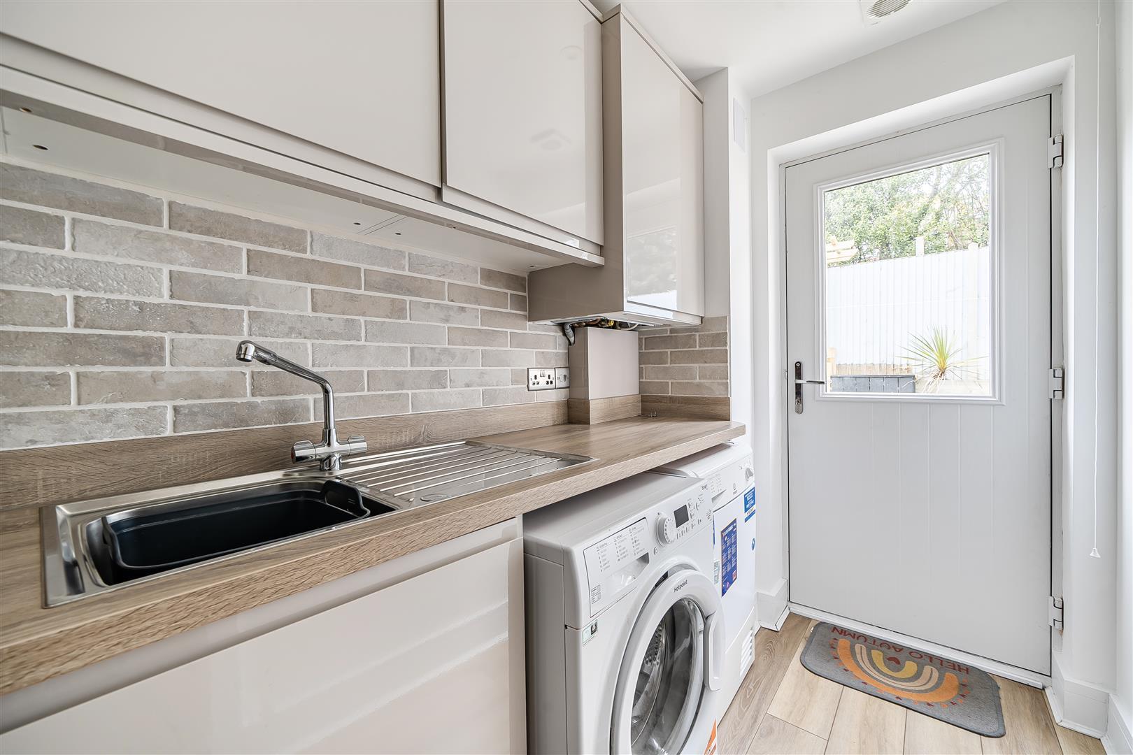 Property Image 91fda03f-6c9a-4c90-8535-77d66e3dc51b