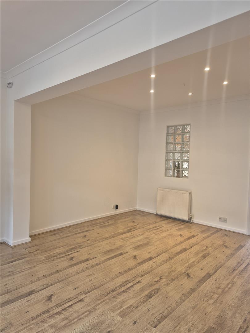 Property Image 92037a9f-9283-4705-bd5a-c565eb6ebed8