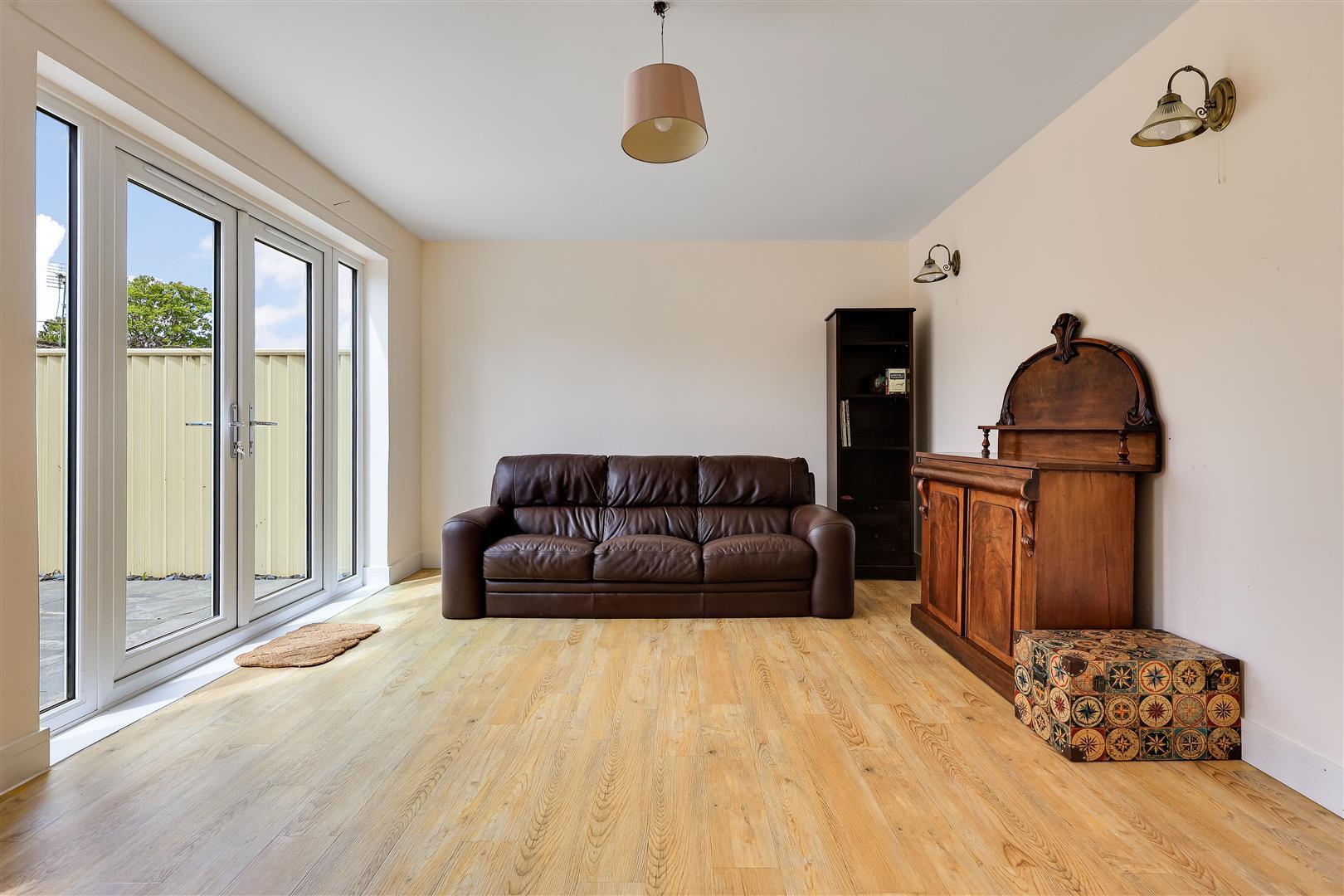 Property Image 9212b91e-cb6e-41ec-ad24-4e00b98a9423