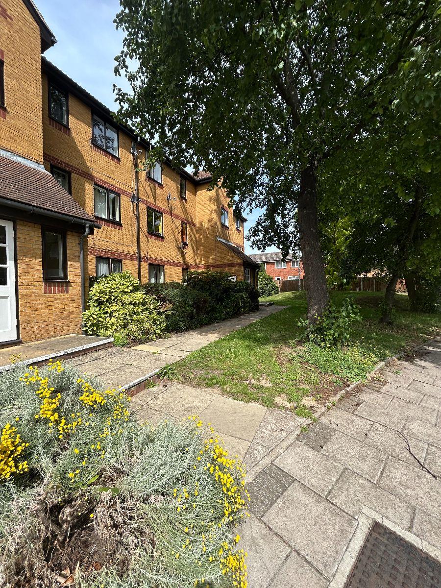 Property Image 921498c7-af13-4cc1-ae33-2c6eeee1a765