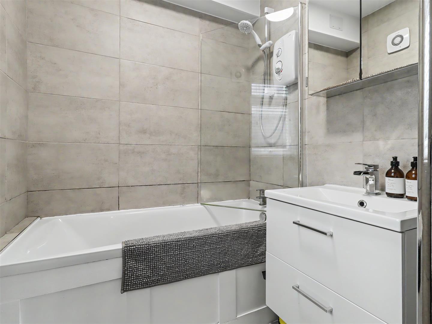 Property Image 9225c7da-2831-4c95-bc5d-2e789665c483