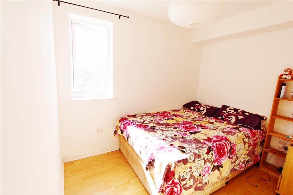 Property Image 922af1eb-4683-46bd-b8ca-30ff47c1d3e4