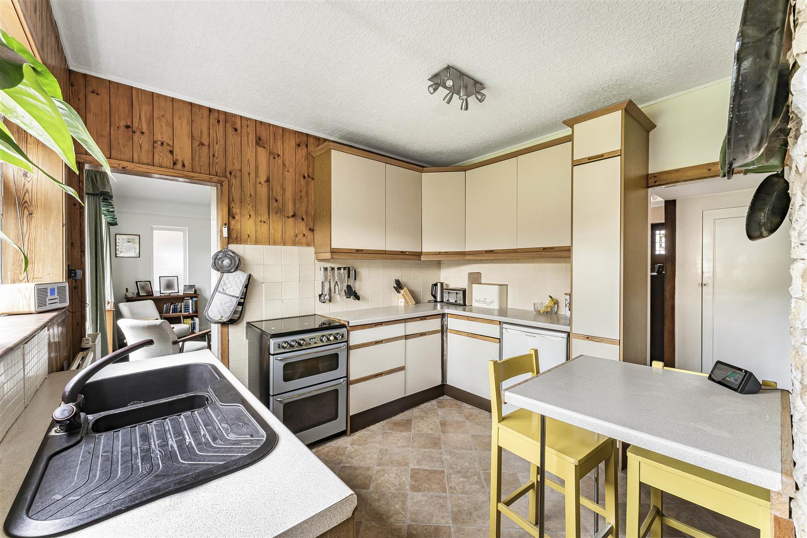 Property Image 92373bf3-2f41-48c1-be1f-e3d4e83c70d3