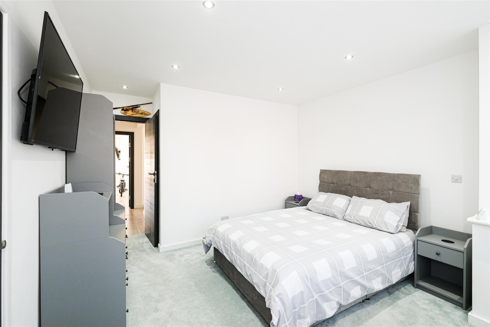 Property Image 923b36b0-1149-4a4f-9fd1-adf81ad5bbbc