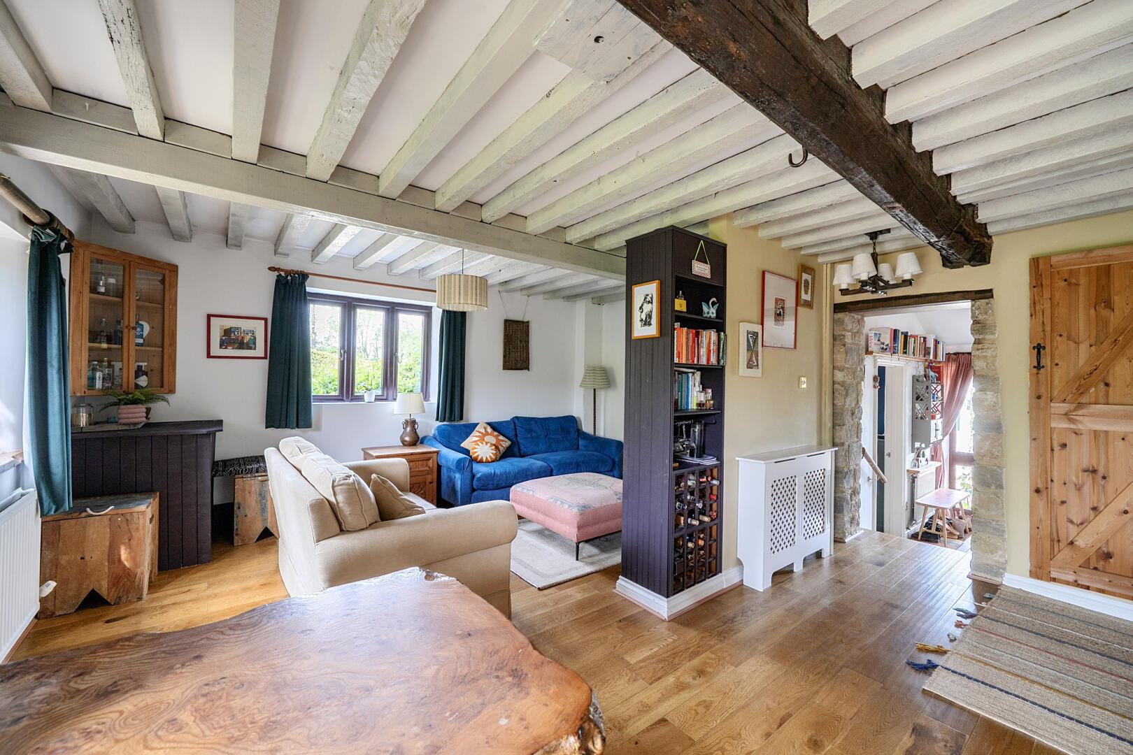 Property Image 924ef077-d3e1-4aa3-b42a-6527f5b1f396