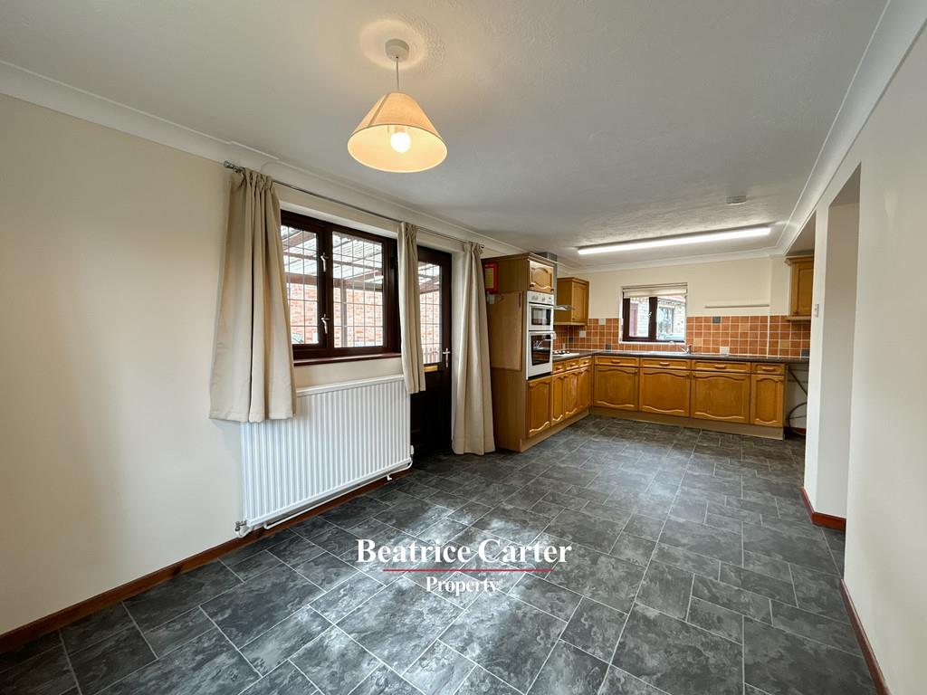 Property Image 92563083-1532-4778-b016-38325c1b6bfe