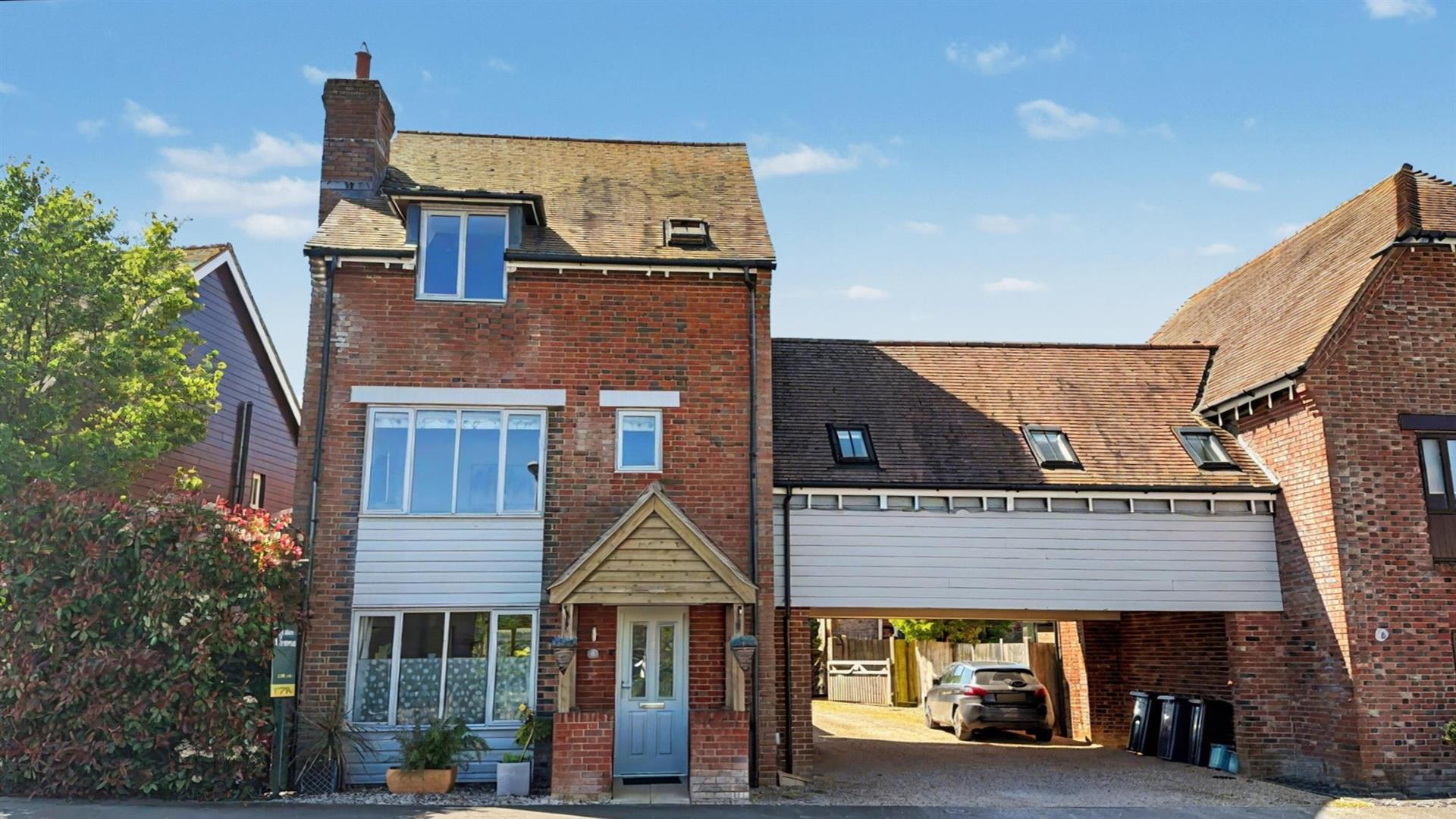 Property Image 925647a9-7a70-44b6-a05b-3af6d6efaaac