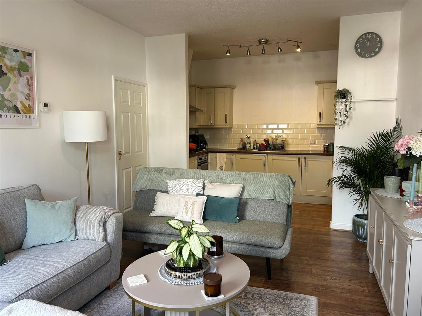 Property Image 925c65b9-90f2-40ad-8ba4-00bd6f05a51e