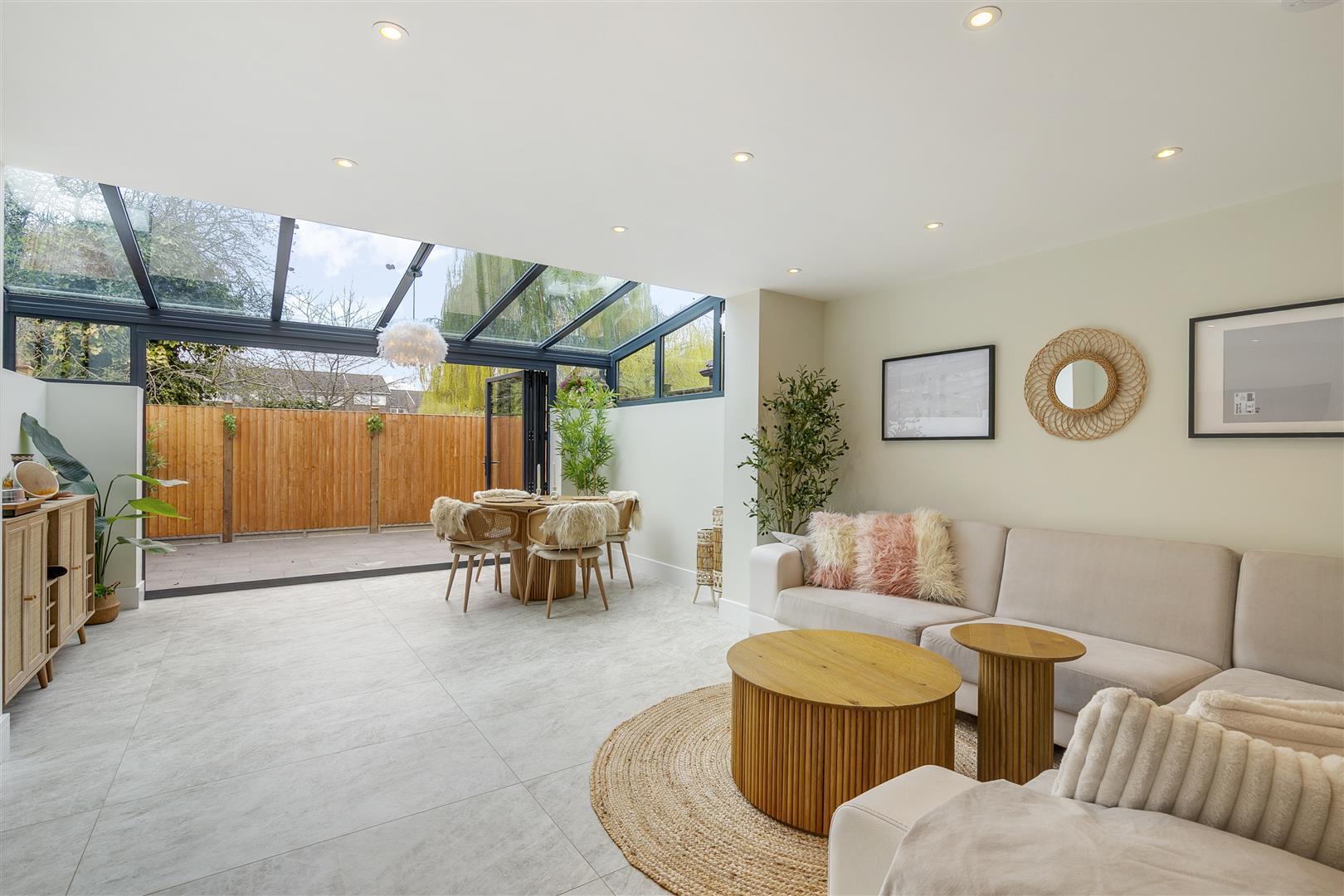 Property Image 927b06bb-f664-43ca-973e-e95f224aba32