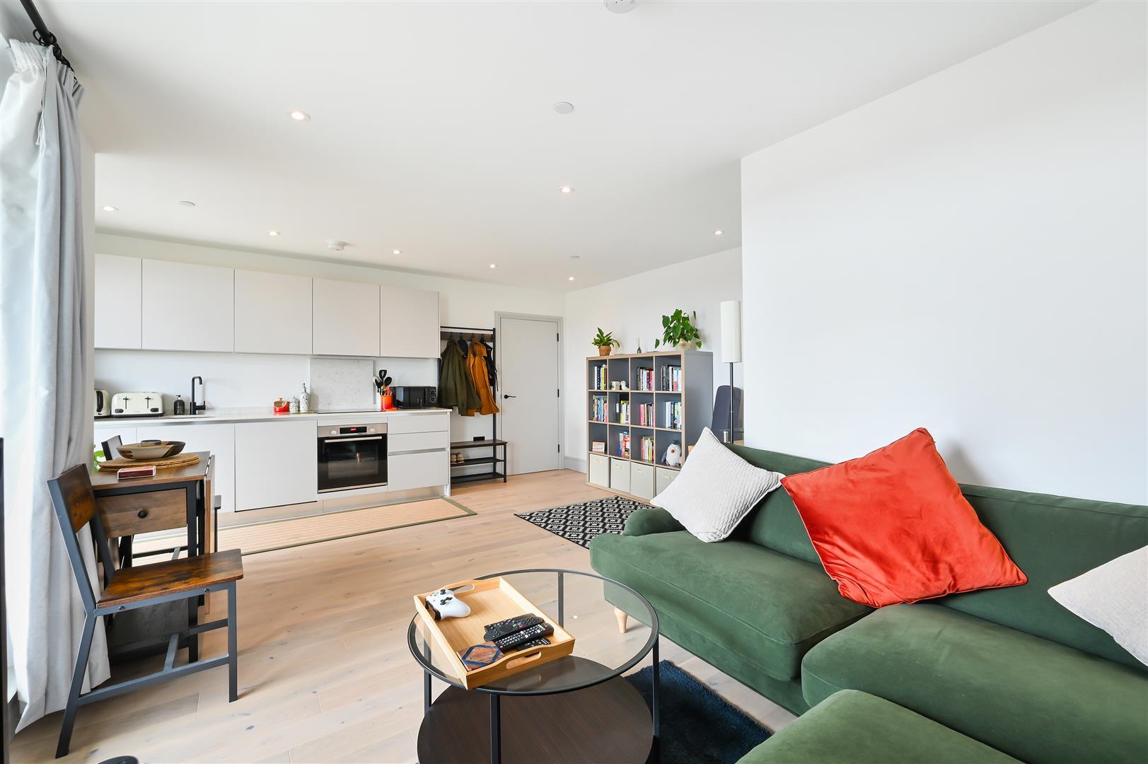 Property Image 927d97fa-57db-4d70-9254-2e5588cf4756