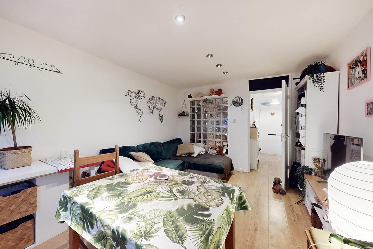 Property Image 928fb268-e2cd-493f-8ce0-e91ca9cef197