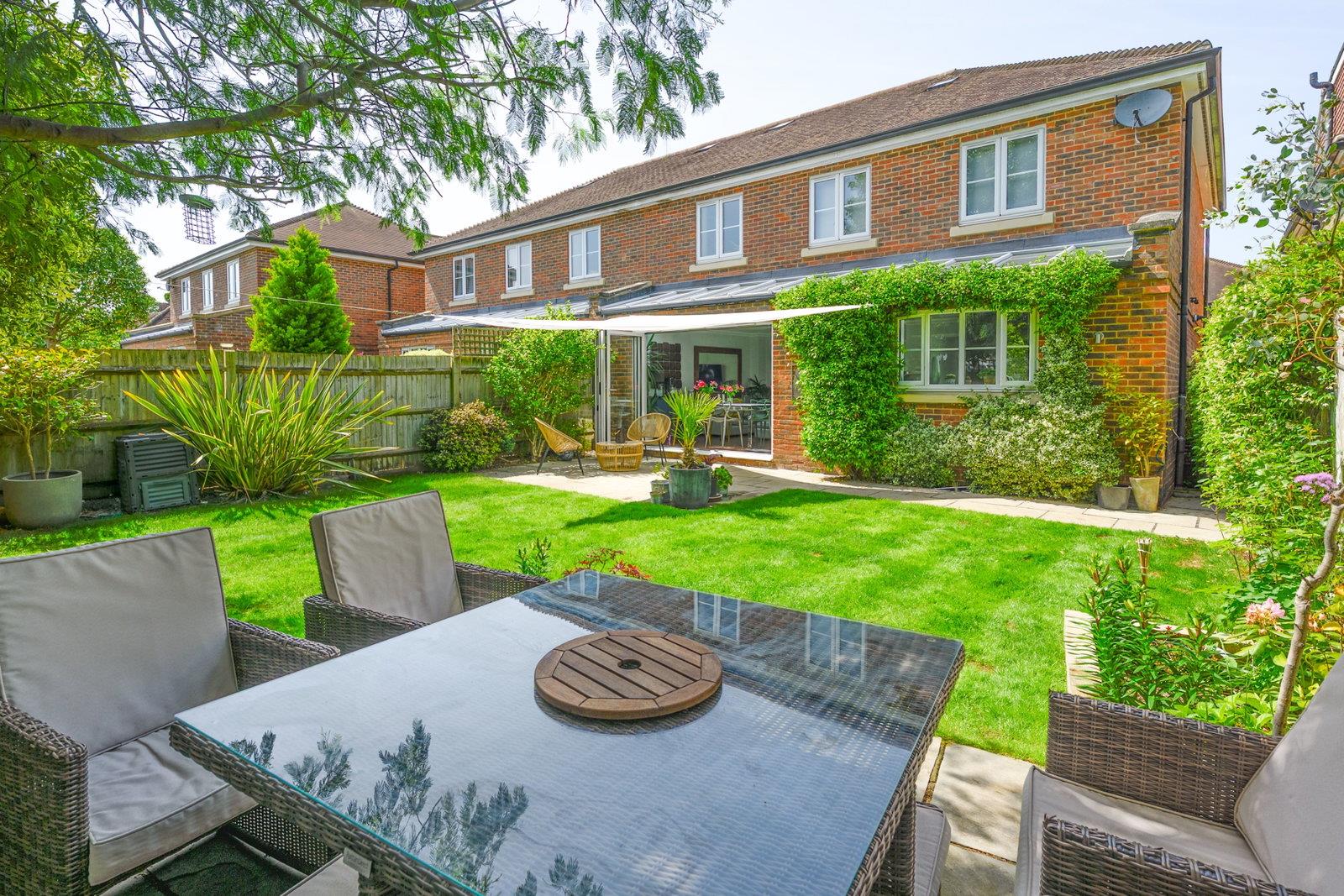 Property Image 9297aa54-4066-4e3f-ad49-8d9b512e0e41