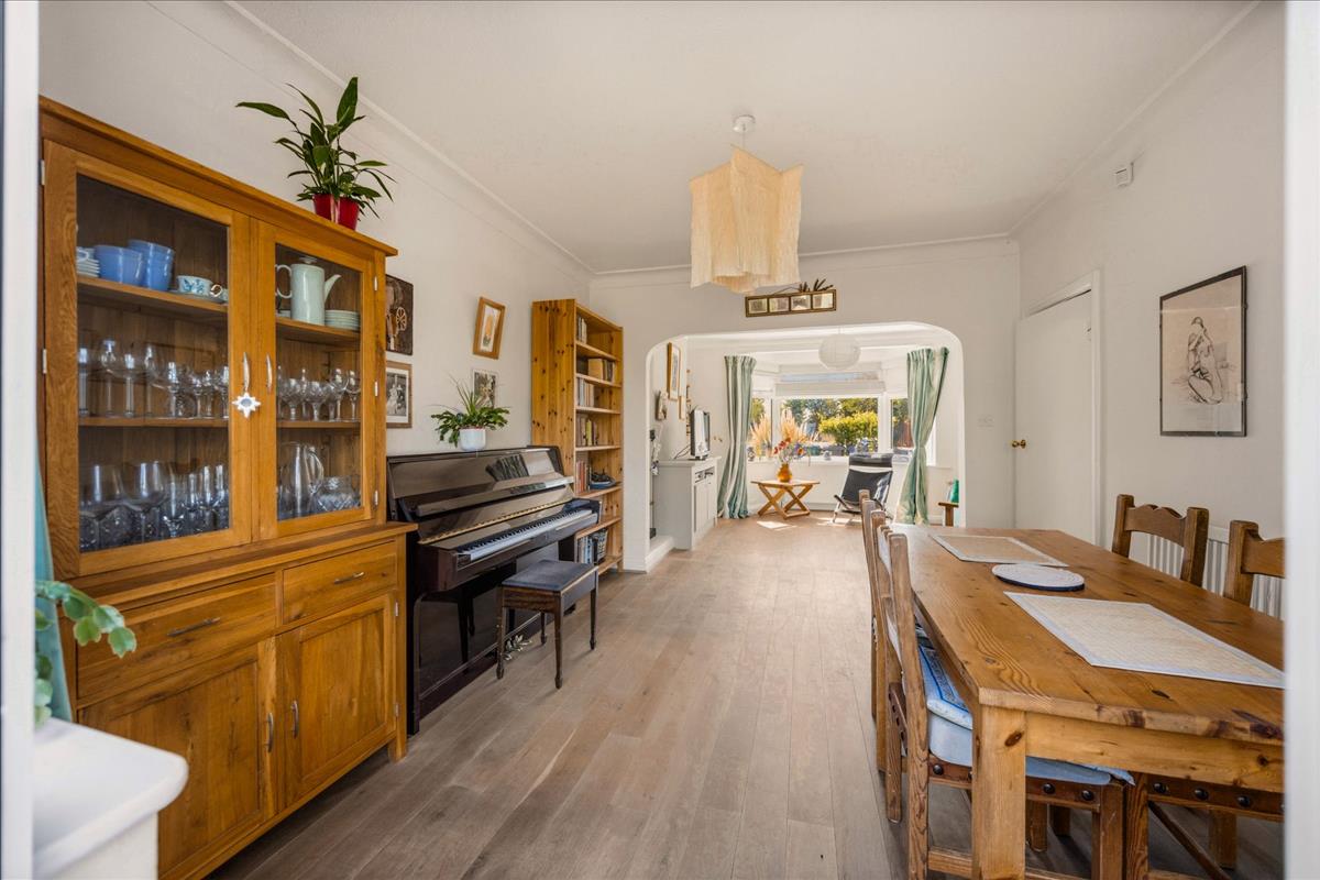 Property Image 9299bb63-4e85-4660-a700-56630bf4f03c