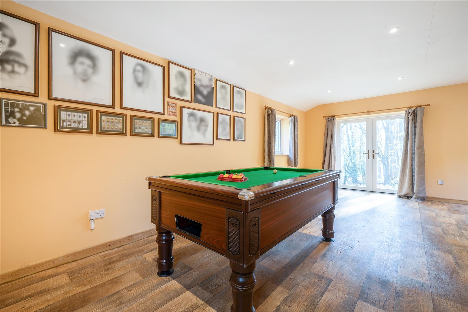 Property Image 92a9aaba-b5f1-4949-9bbb-9959c7890063